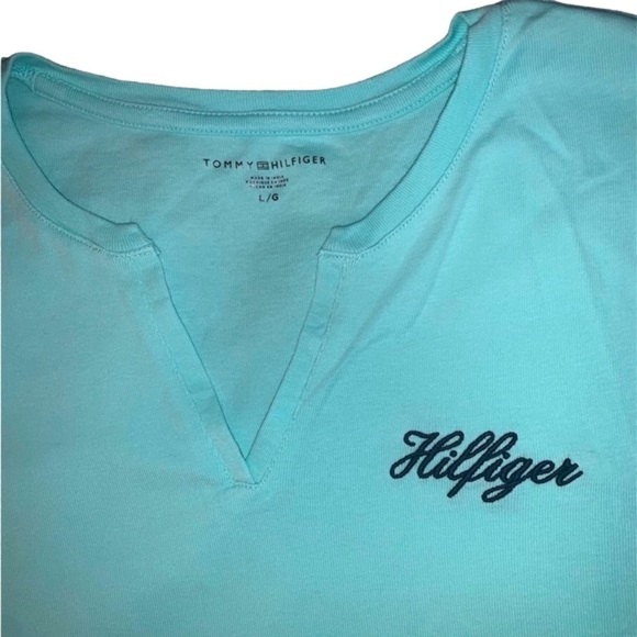 TOMMY HILFIGER TOPS BUNDLE (2) - Picture 6 of 9